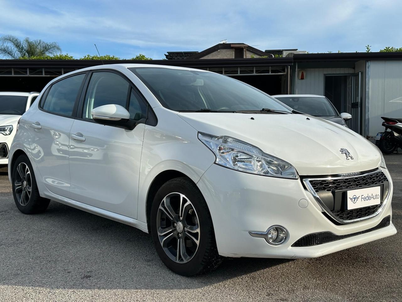 Peugeot 208 PureTech 82 5 porte Allure 2015