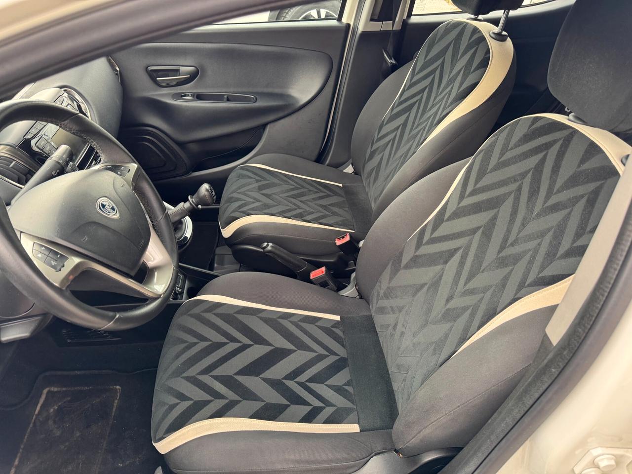 Lancia Ypsilon 1.2 GPL ECOCHIC 12/2016