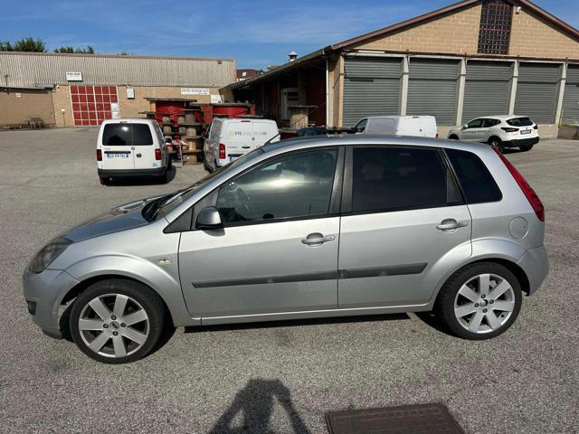 FORD Fiesta 1.4 TDCi 5p. Ghia senza nessun lavoro da fare