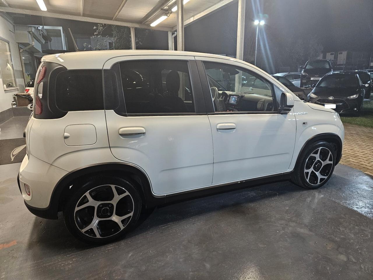 Fiat Panda 1.0 FireFly S&S Hybrid Sport