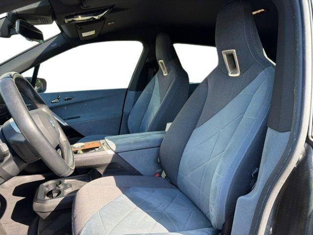 BMW iX xDrive 40