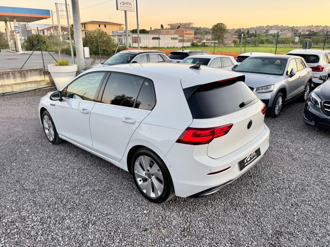 VOLKSWAGEN Golf 1.5 TSI 150CV Style NAVI IQ-LIGHT RETROCAMERA