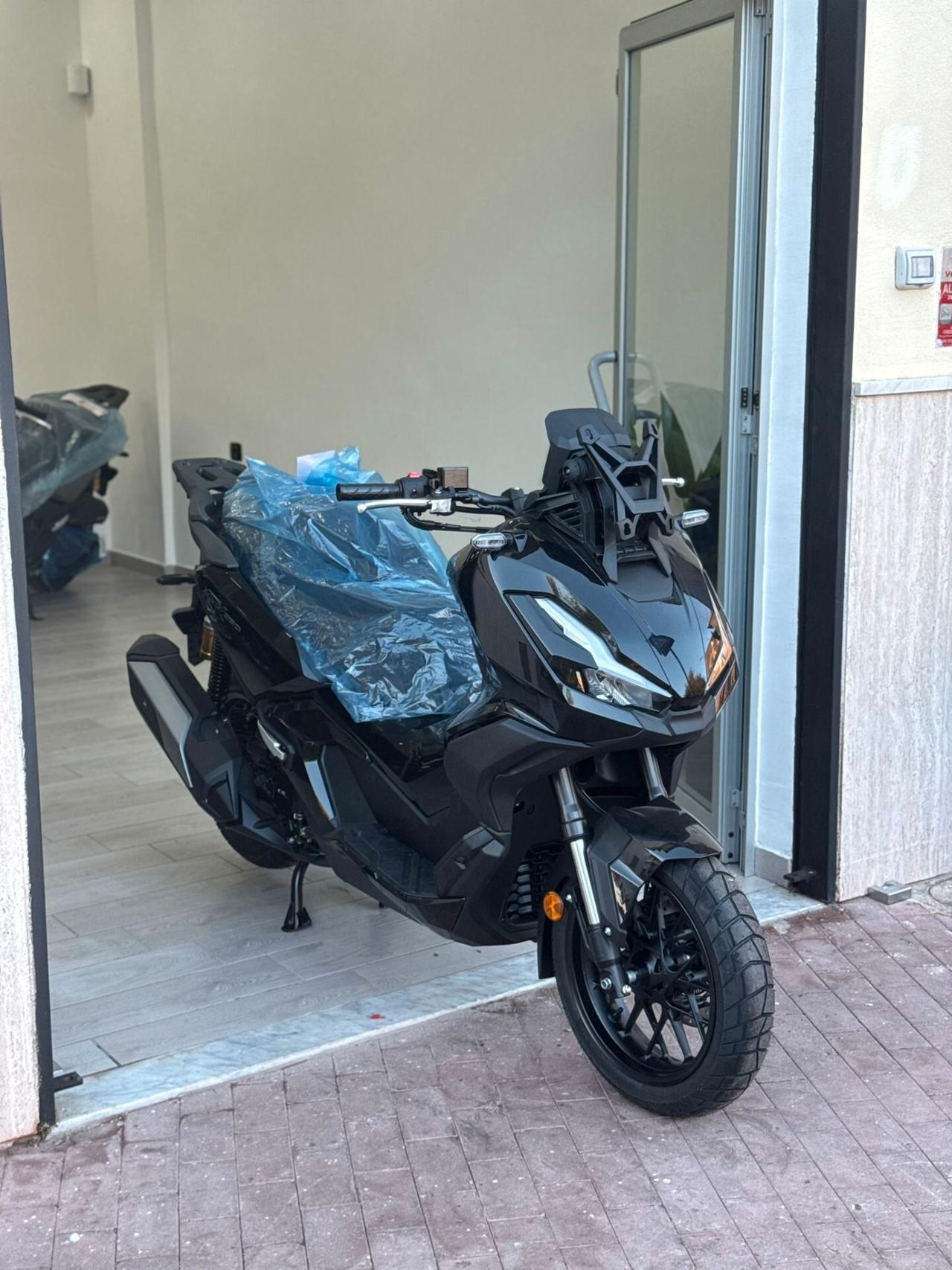 Honda ADV 350
