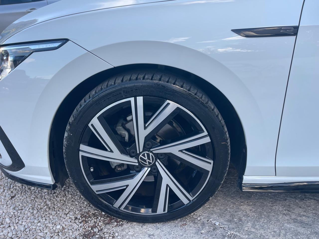 Volkswagen Golf R-Line DSG 2.0 TDI 150cv