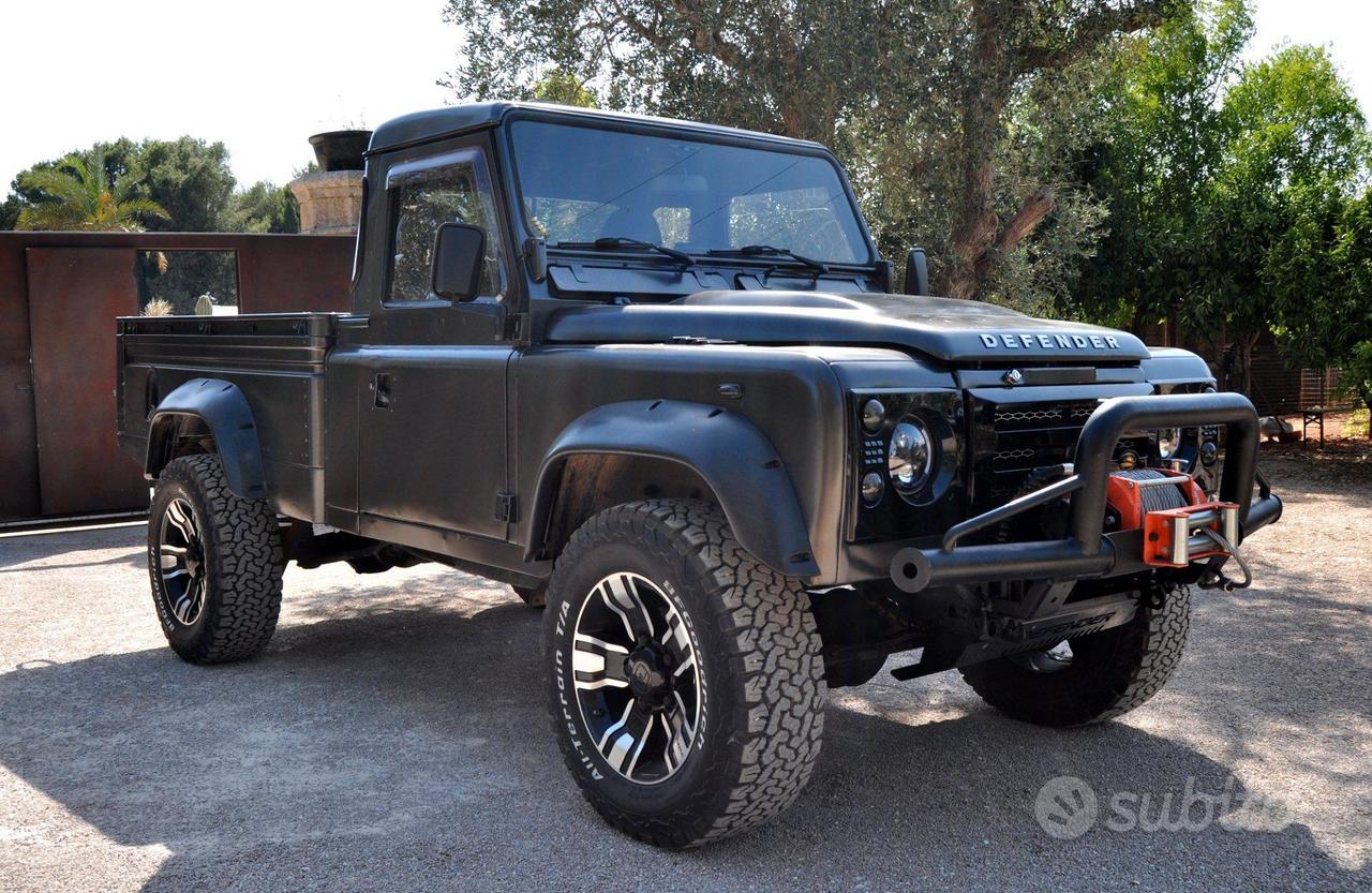 Land Rover Defender 110