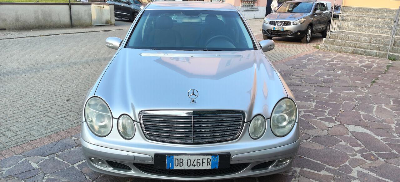 Mercedes E 200 K metano LEGGERE