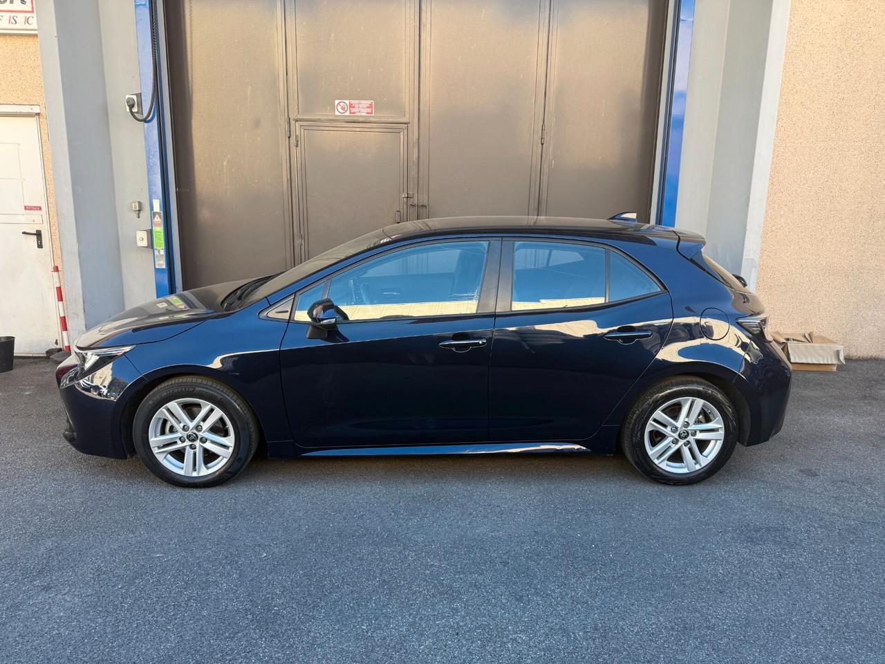 Toyota Corolla 1.8 Hybrid Business