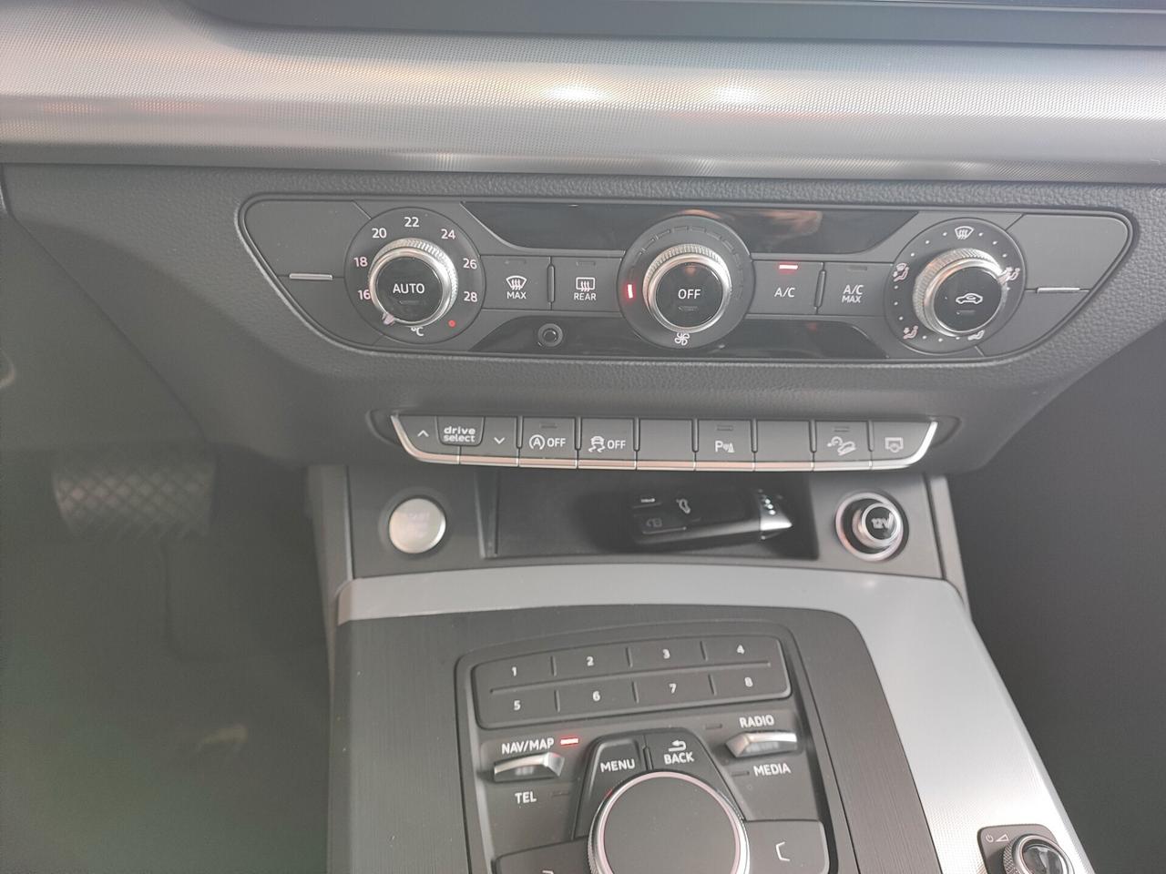 Audi Q5 40 TDI quattro S tronic Business Sport