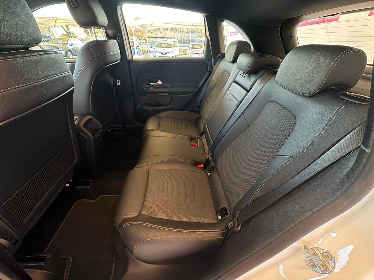 MERCEDES Classe B (W247) B 180 d Automatic ...