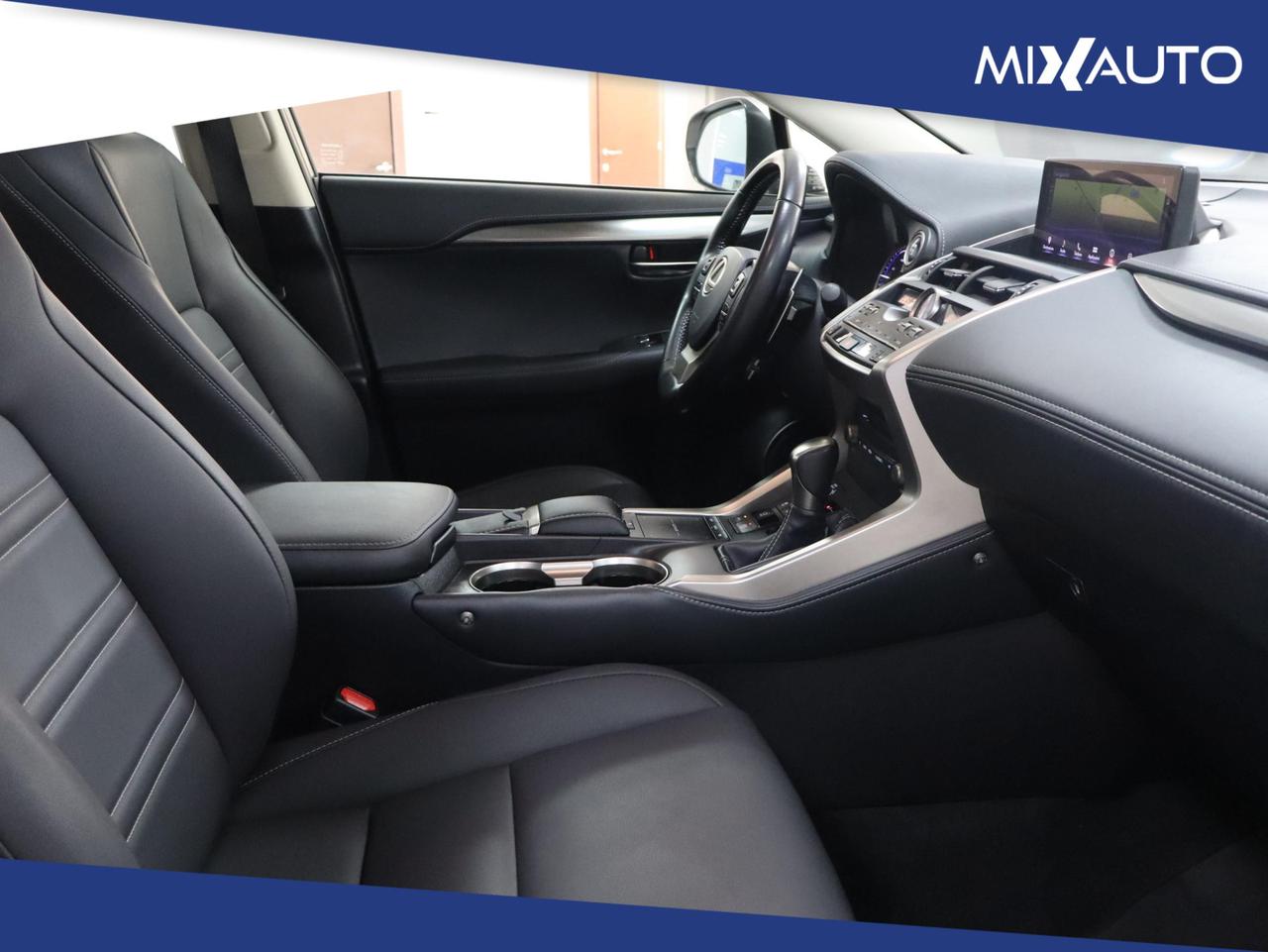 Lexus NX 300h 2.5 Premium 4WD AUTO