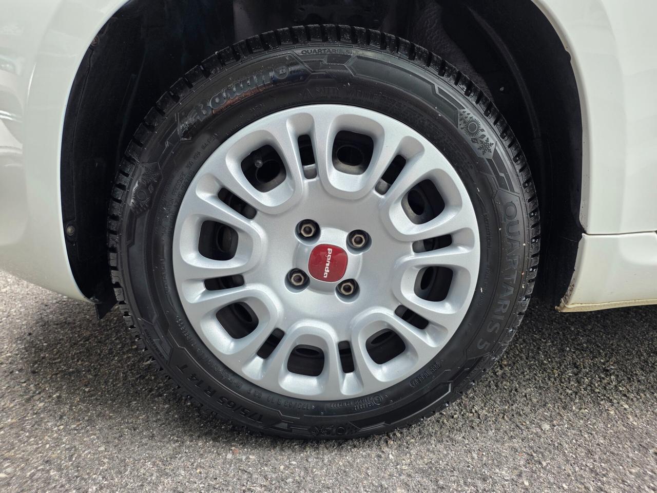 Fiat Panda 1.0 Firefly Hybrid 70cv / GOMME NUOVE!