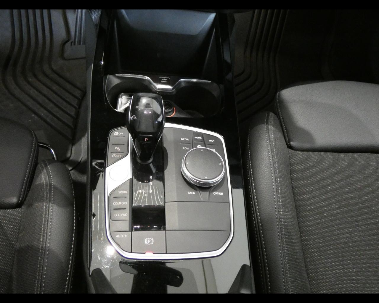 BMW Serie 1 (F40) - 116d 5p. Sport