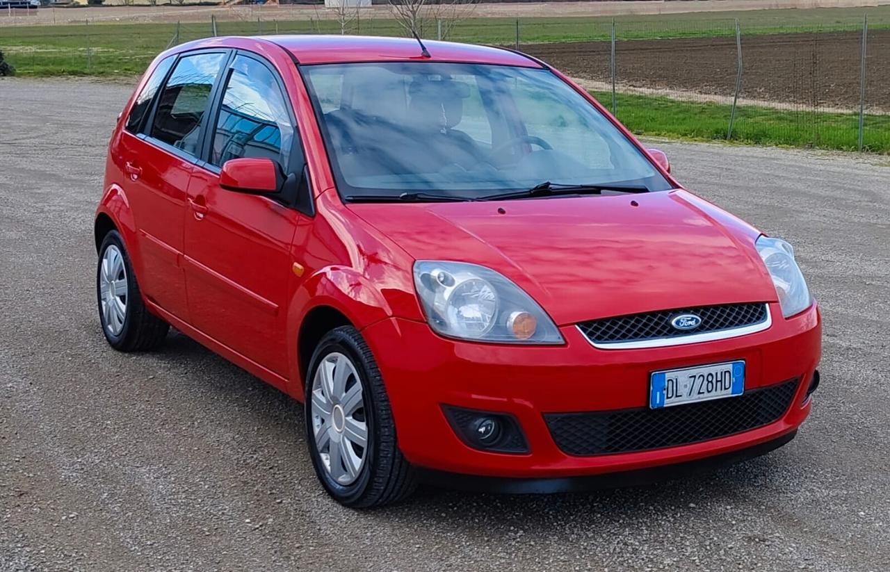 Ford Fiesta 1.4 TDCi 5p. Ghia