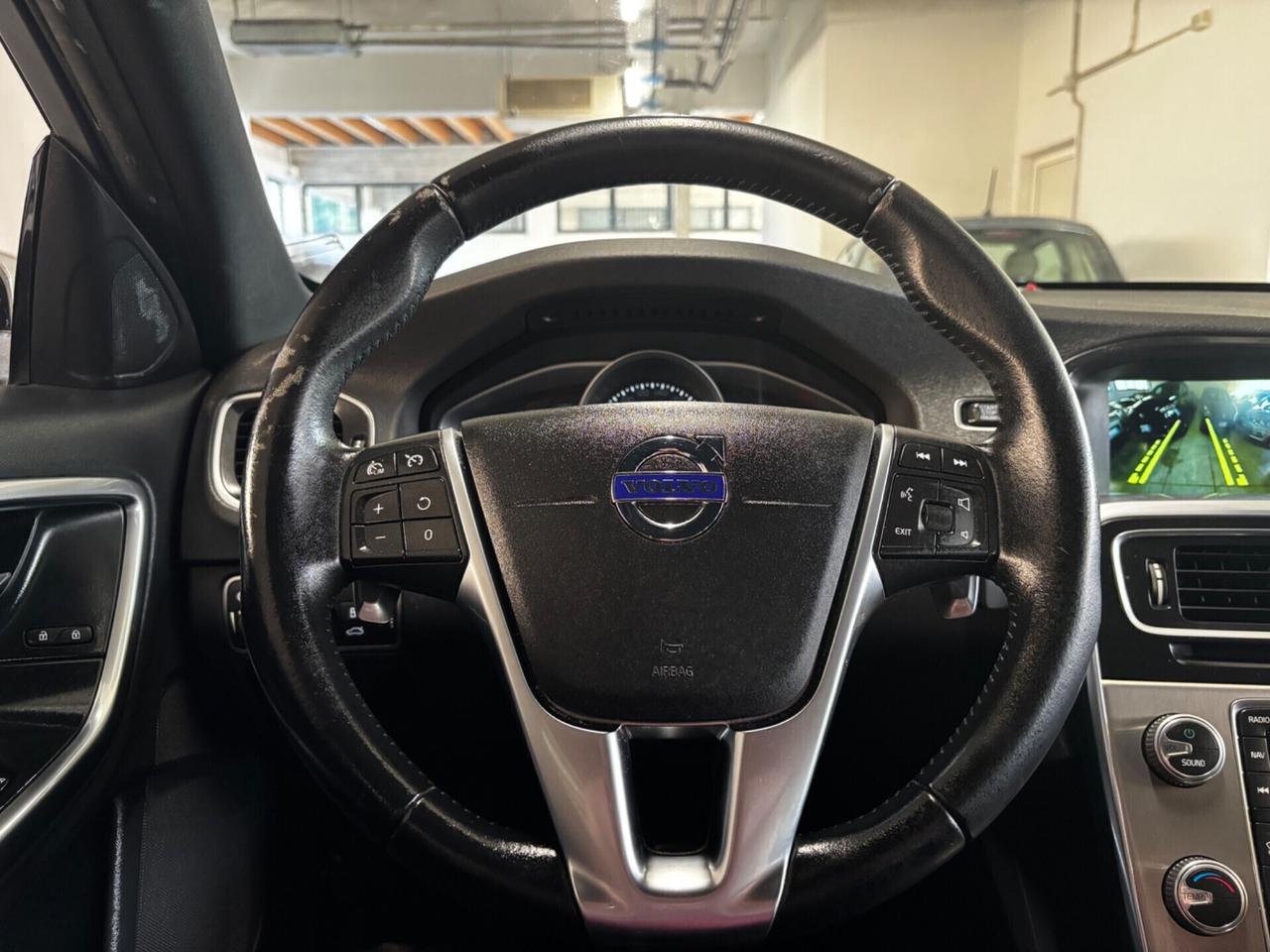 Volvo V60 Cross Country D3 Geartronic Summum