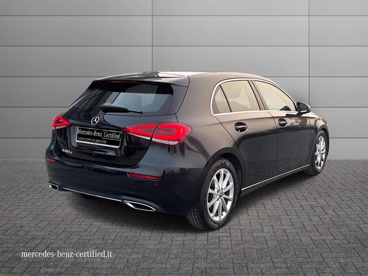 Mercedes-Benz Classe A - W177 2018 - A 180 d Sport auto