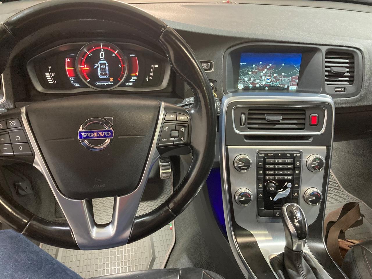 Volvo V60 D4 Geartronic Ocean Race