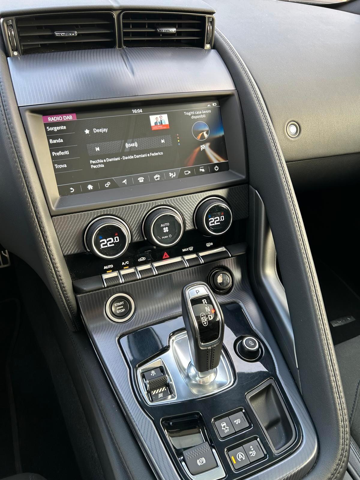 Jaguar F-Type 2.0 i4 RWD 300 CV aut. Coupé R-DYNAMIC