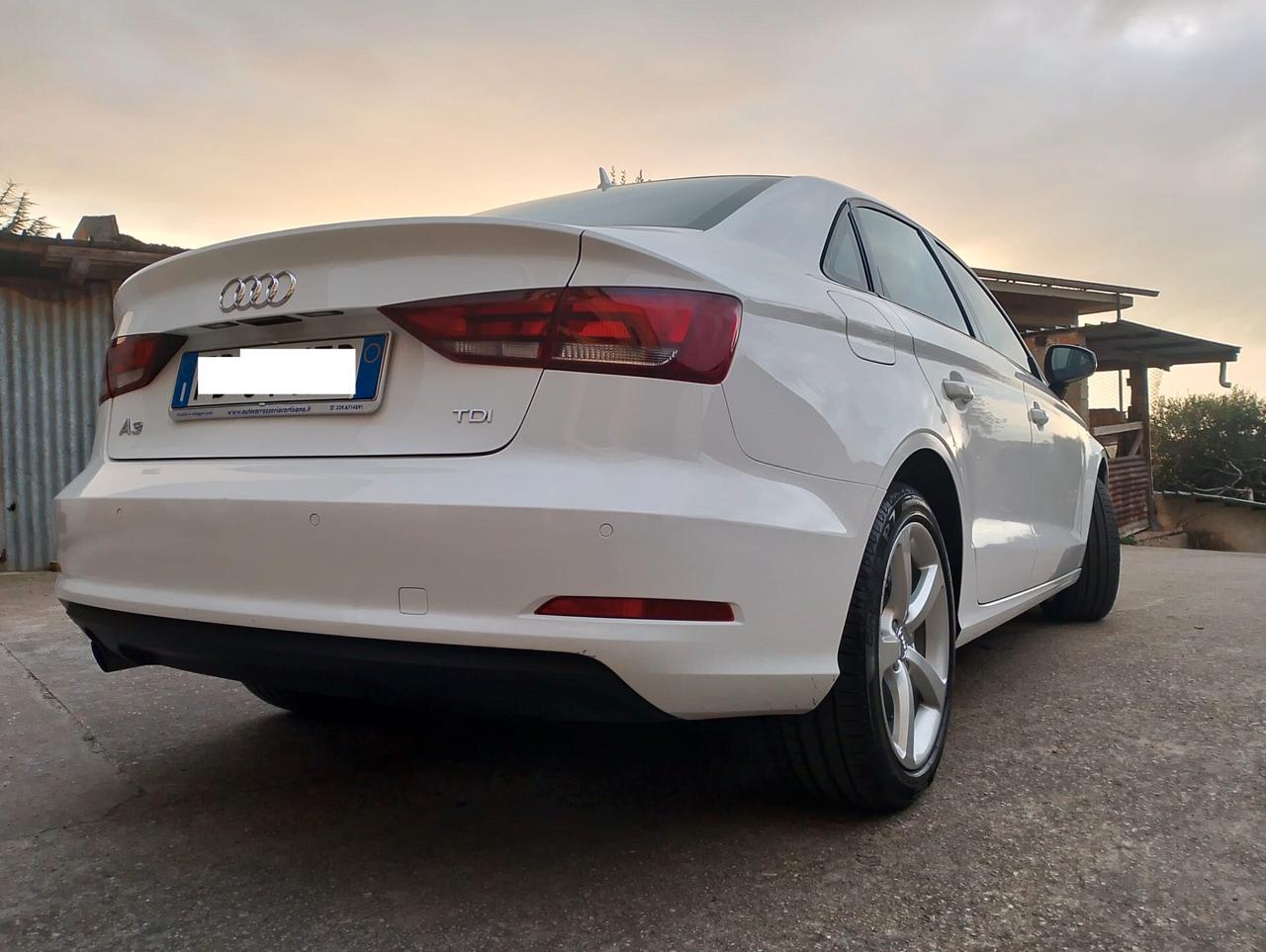 Audi A3 AUDI A3 Sedan 1.6 TDI Business 110CV UNICOPROPRIETARIO, KM CERTIFICATI