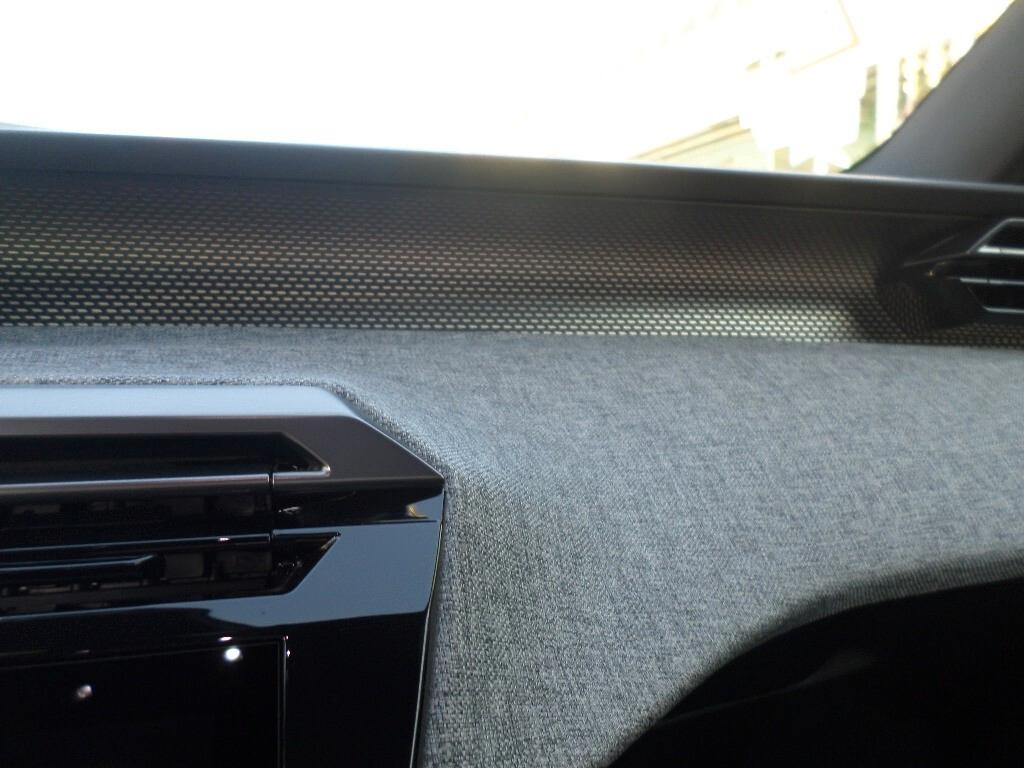 Peugeot 3008 Hybrid 136 e-DCS6 GT