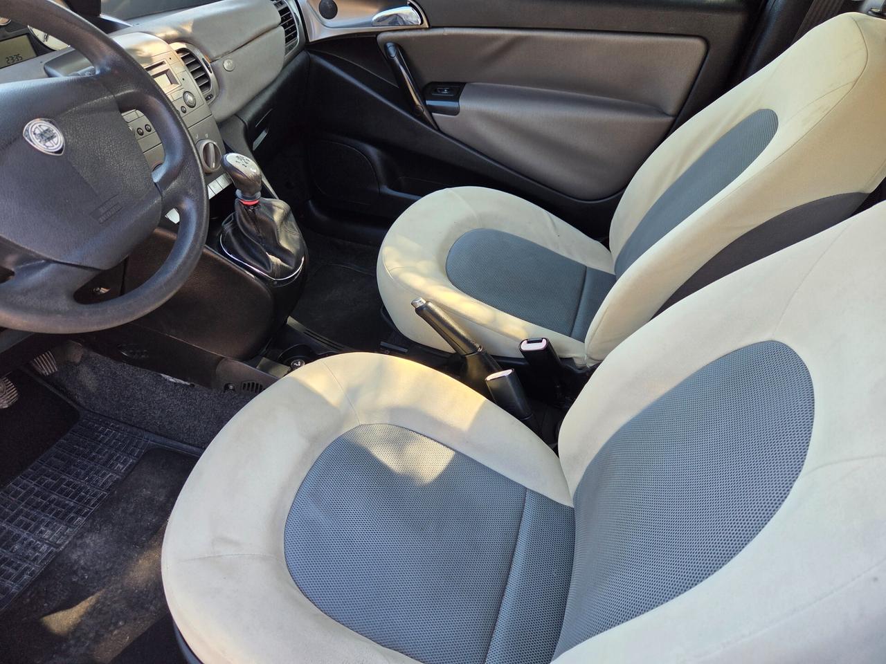 Lancia Ypsilon 1.2 Argento