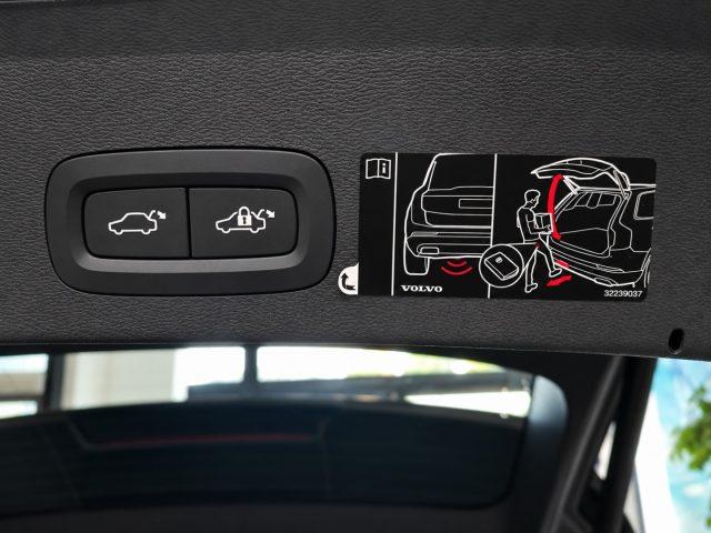 VOLVO XC40 T4 Recharge Plug-in Hybrid Inscription Expression
