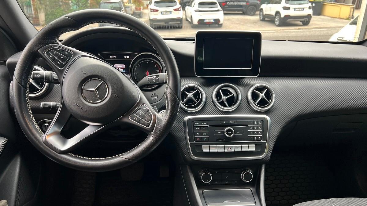 Mercedes-benz A 200 d Automatic Business