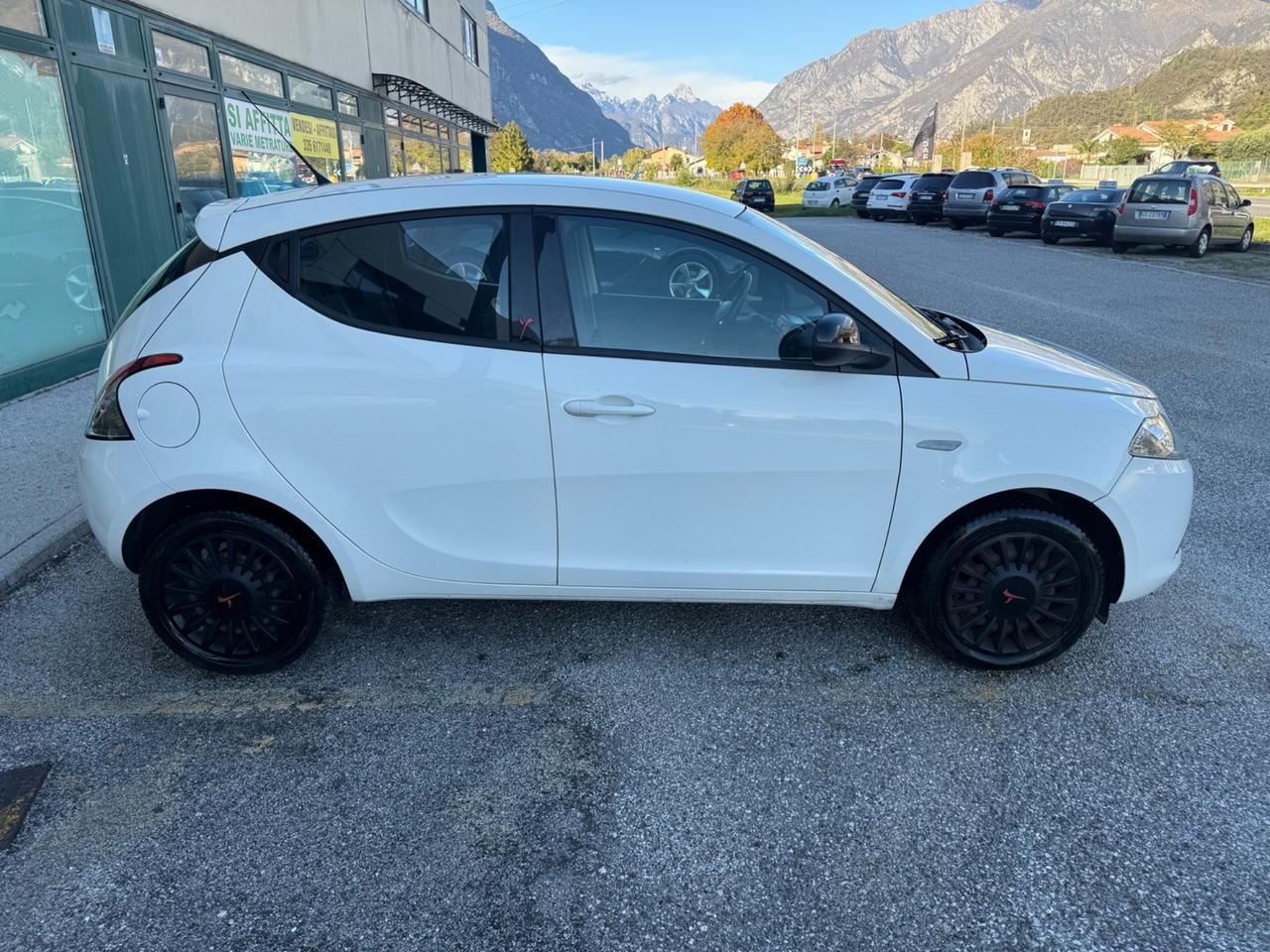 Lancia Ypsilon 1.2 69 CV 5 porte Elle