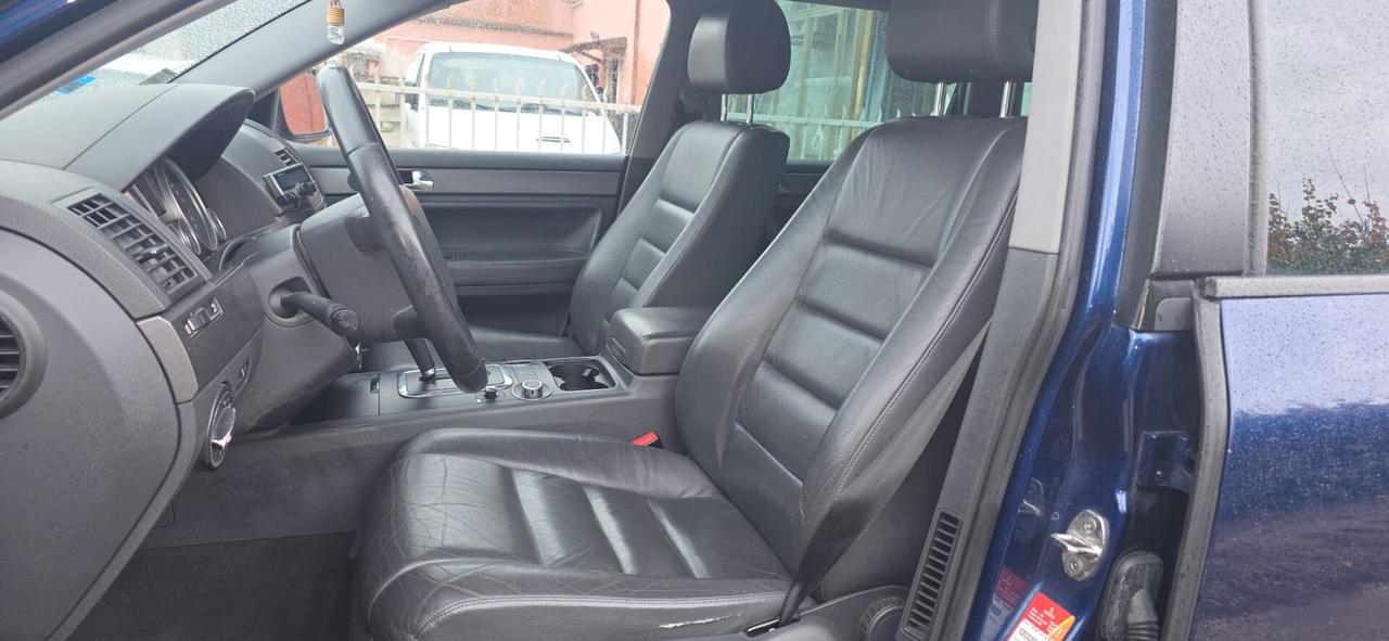 Volkswagen Touareg 3.0 V6 TDI DPF tiptronic 4x4