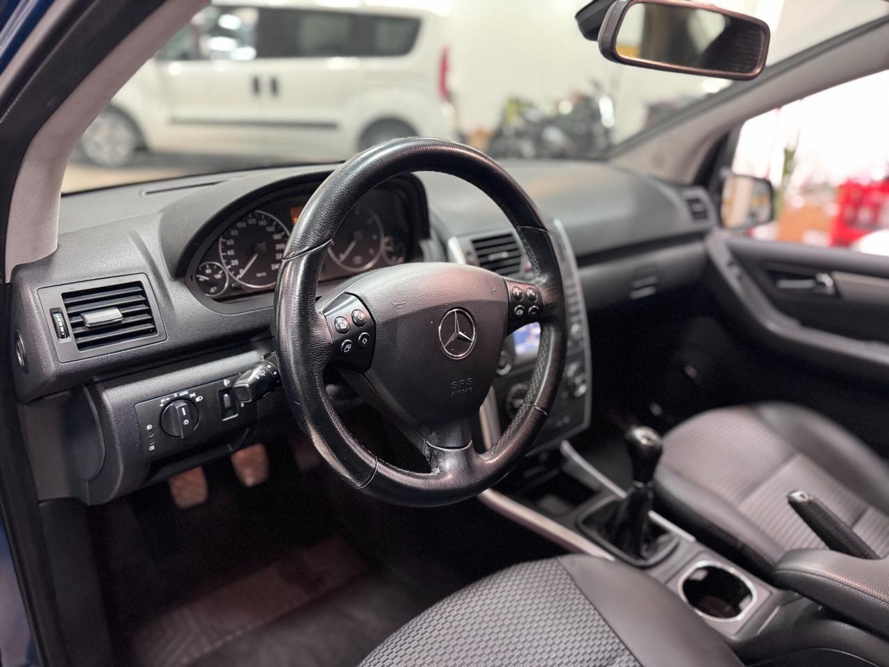 Mercedes-benz A 160 BlueEFFICIENCY Elegance