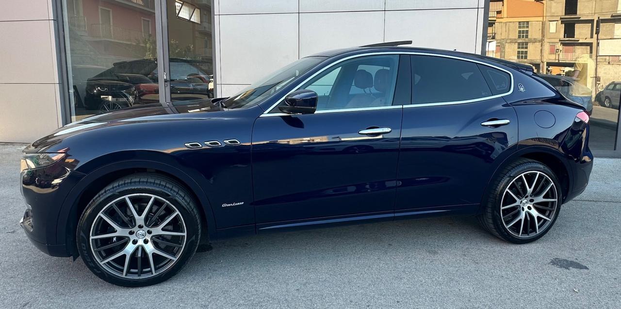 Maserati Levante 3.0 V6 Granlusso 350cv auto