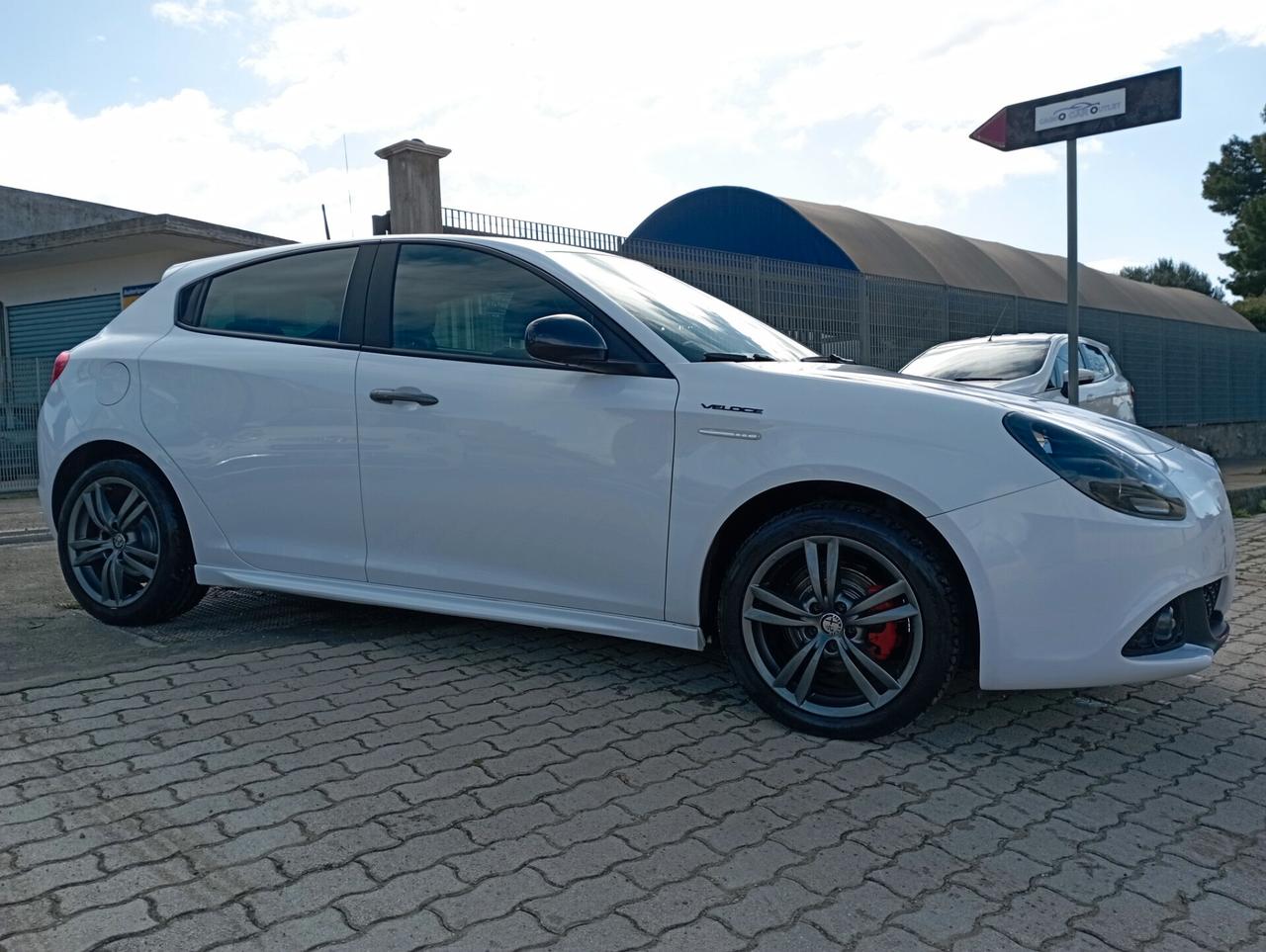 Alfa Romeo Giulietta 1.6 JTDm 120 VELOCE CARBON