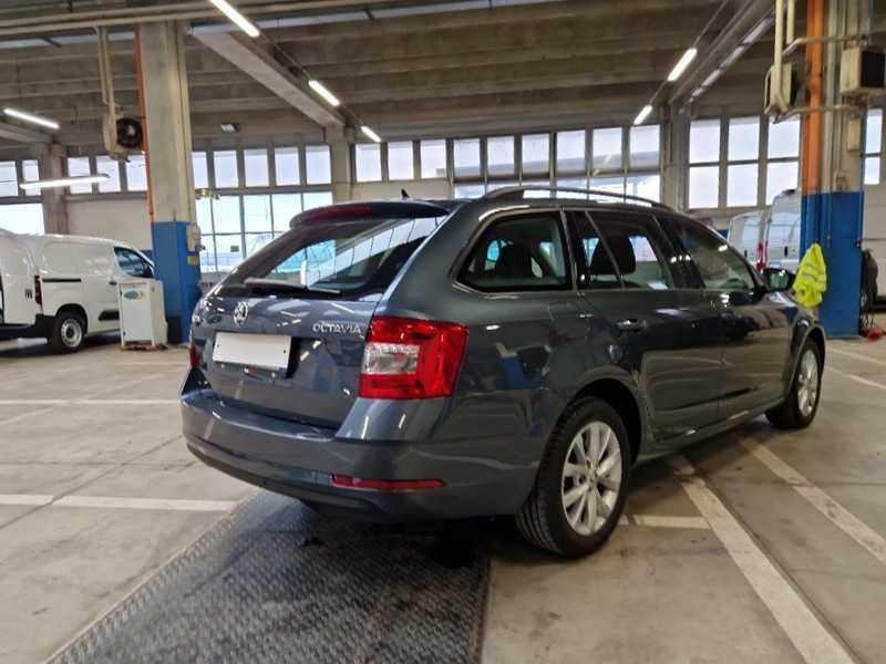 SKODA OCTAVIA WAGON 2.0 TDI EXECUTIVE DSG