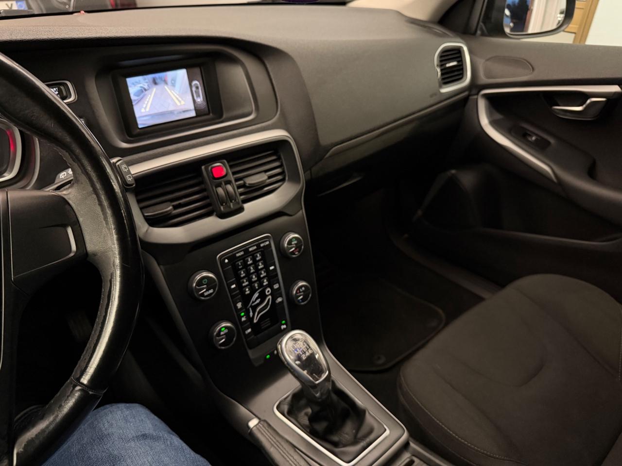 Volvo V40 D2 1.6 Summum