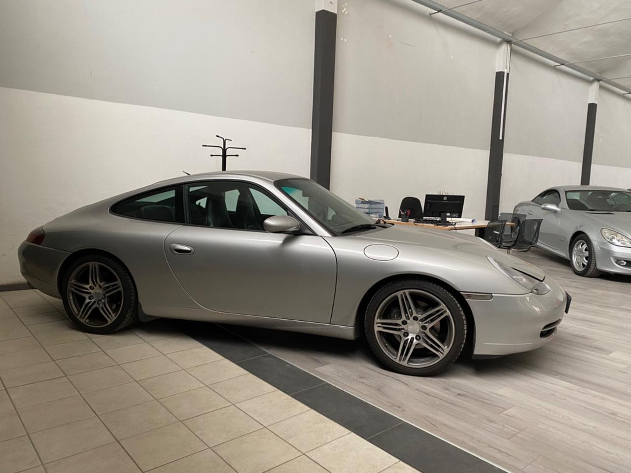 Porsche 911 Carrera cat Coupé