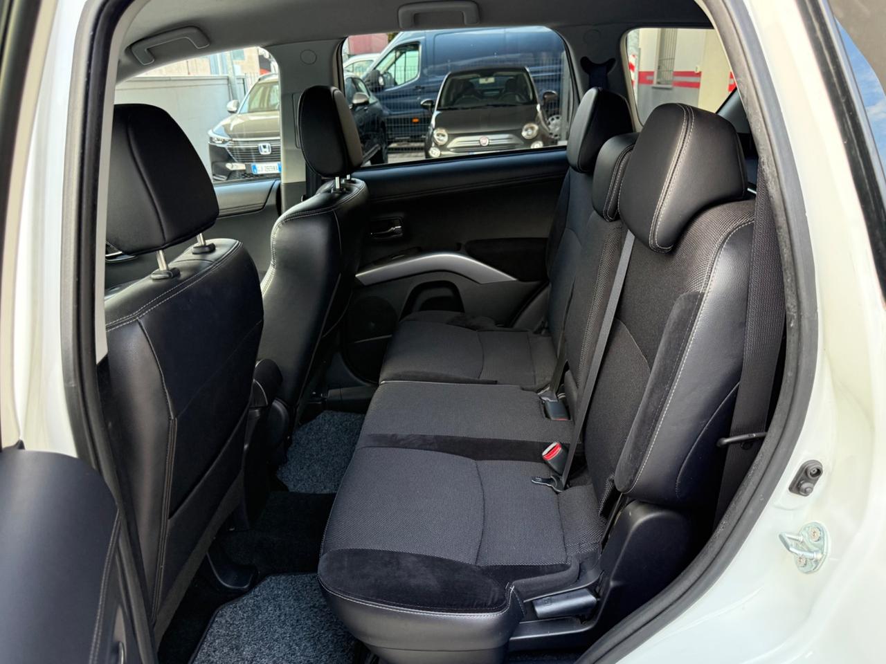 Mitsubishi Outlander 2.2 DI-D Instyle DPF 7 p.ti