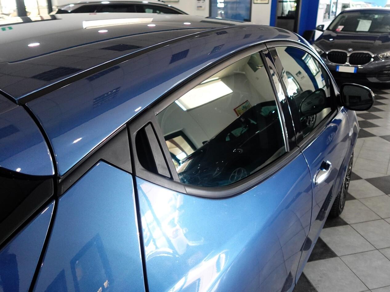 Lancia Ypsilon III 1.0 FIREFLY HYBRID 70 CV GOLD