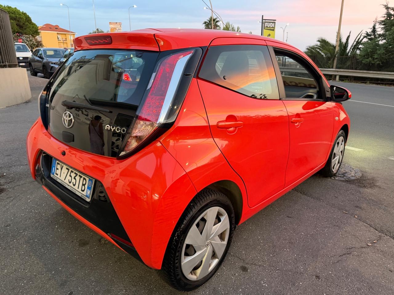 Toyota Aygo 1.0 VVT-i 69 CV 5 porte x-wave