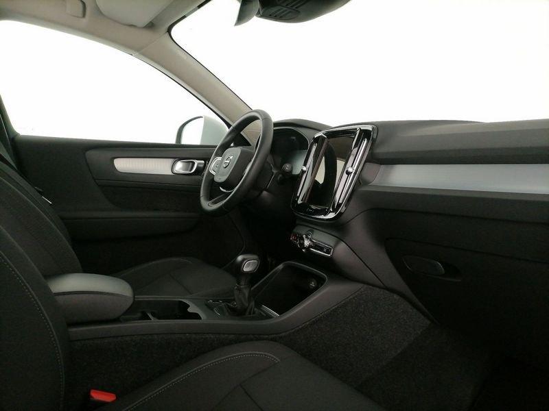 Volvo XC40 1.5 t3 Momentum 163cv my20
