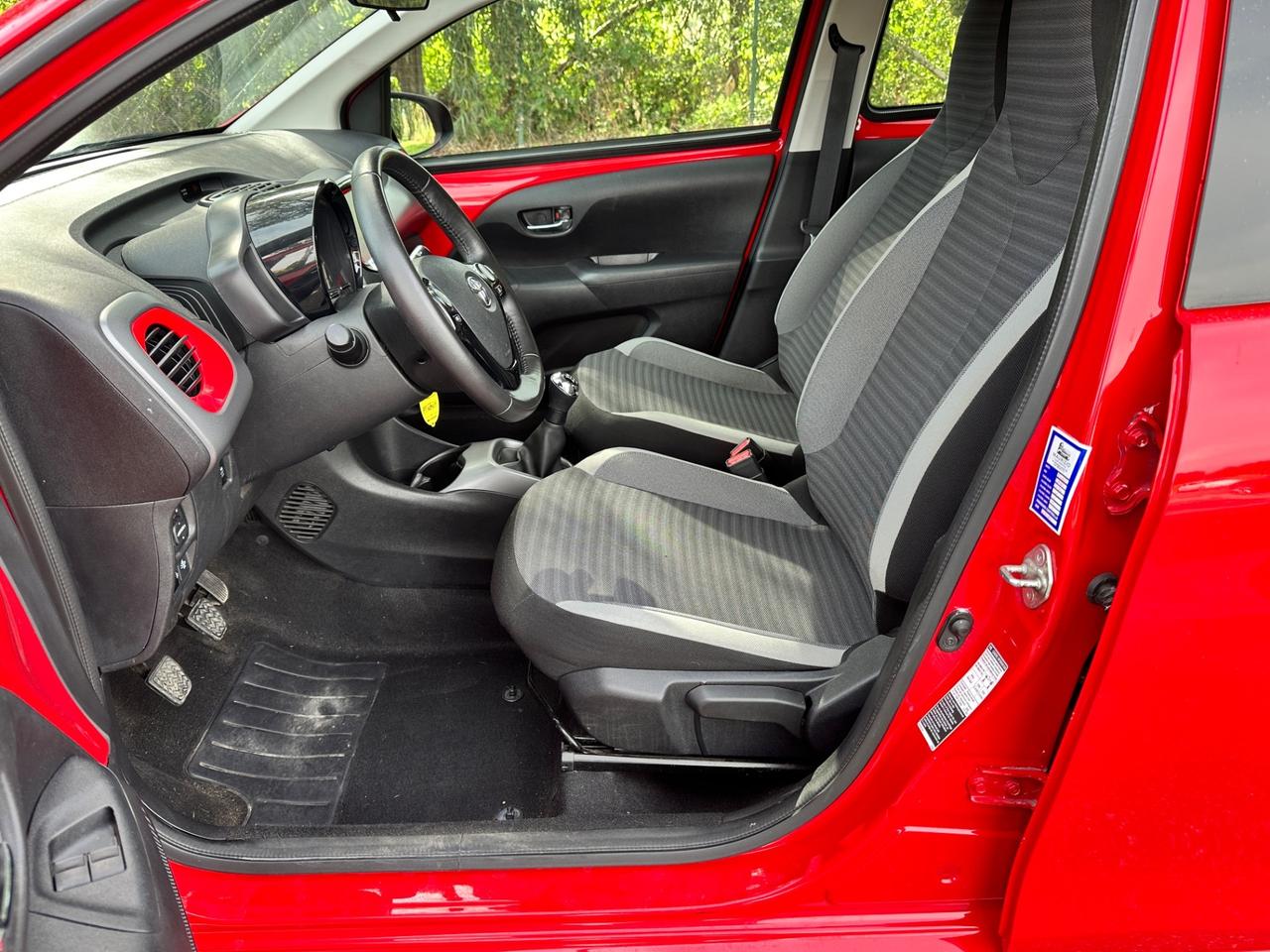 Toyota Aygo 1.0 VVT-i 72 CV 5 porte x-play Bluetooth touch RADAR