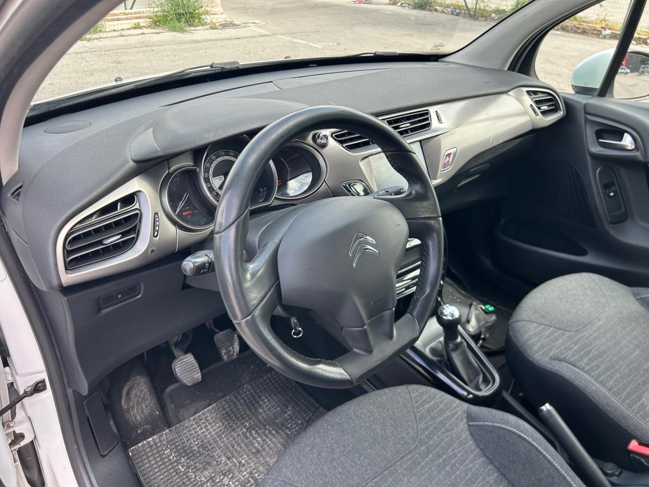 Citroen C3 BlueHDi 75 Live Edition dic/2016 full da vetrina