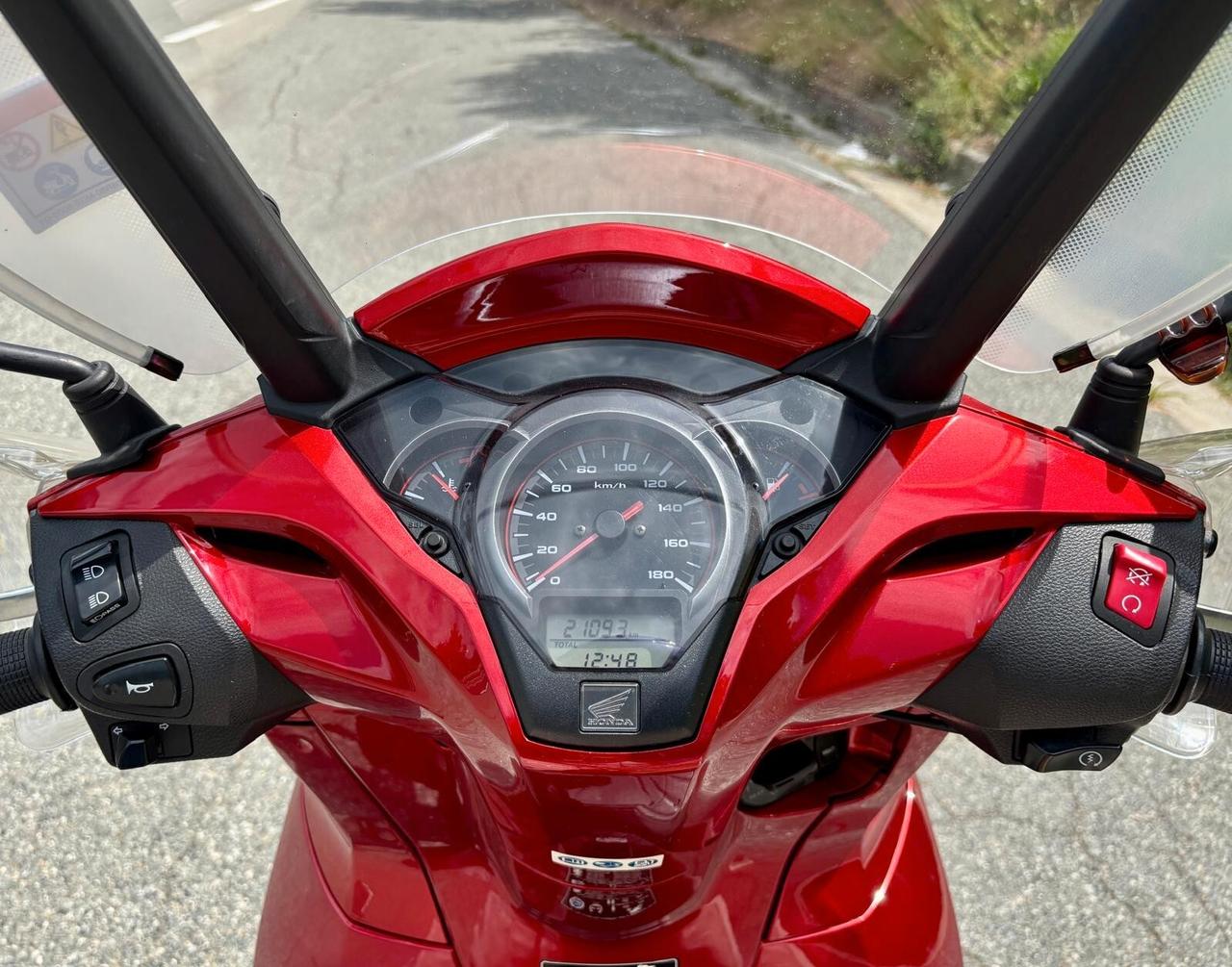 Honda SH 300 i - ABS - KEYLESS