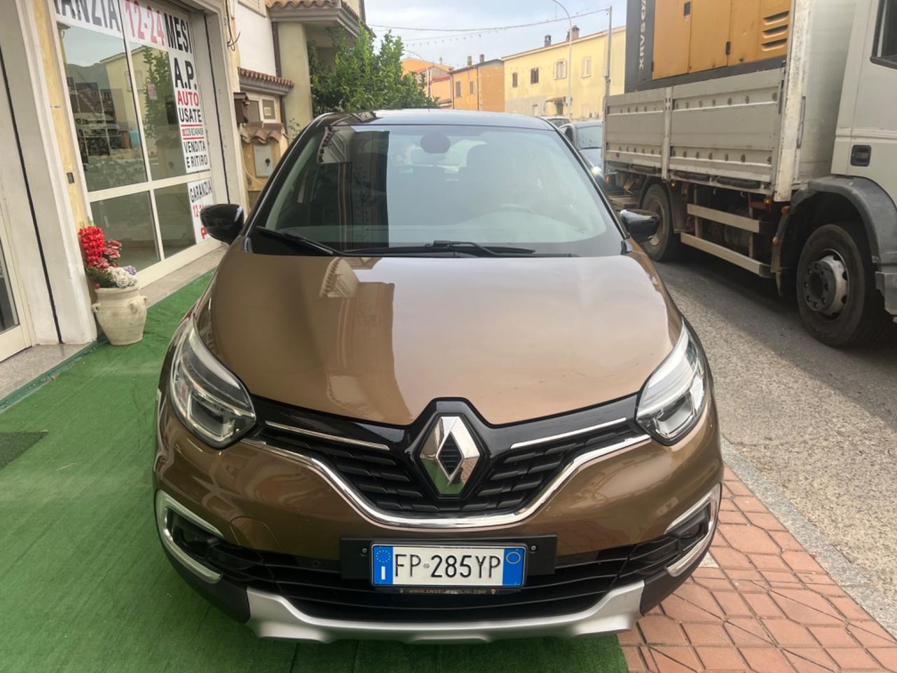 Renault Captur dCi 8V 110 CV Start&Stop Energy Initiale Paris