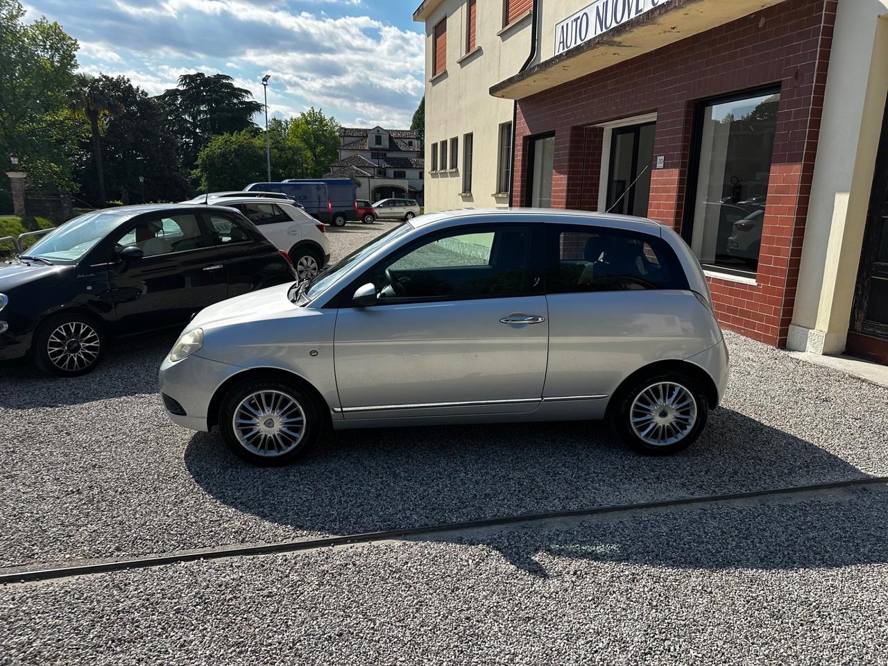 Lancia Ypsilon 1.2 Argento