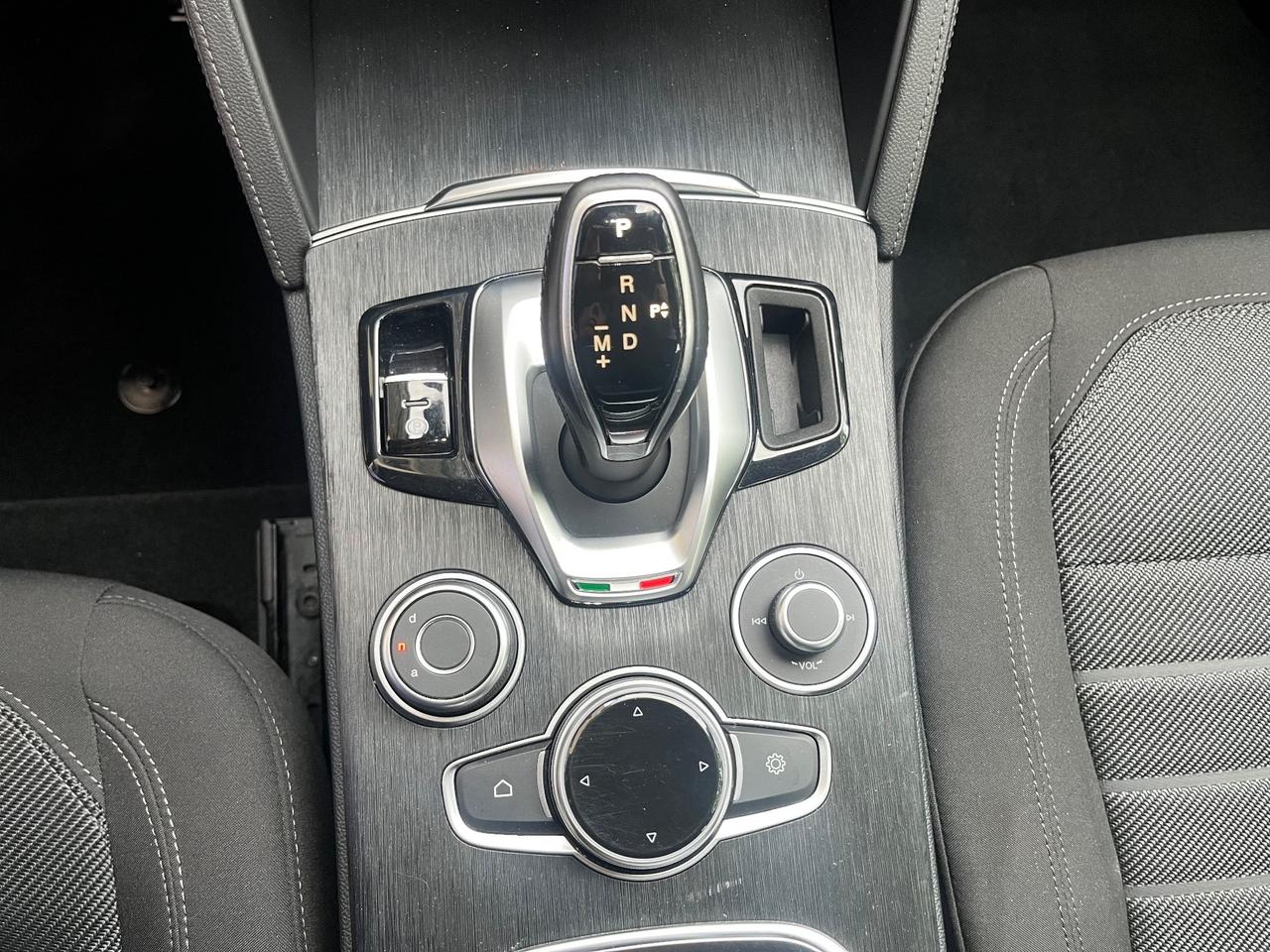 ALFA ROMEO STELVIO 2.2 190CV Q4 BUSINESS 2021 - IVA ESPOSTA - NESSUN VINCOLO