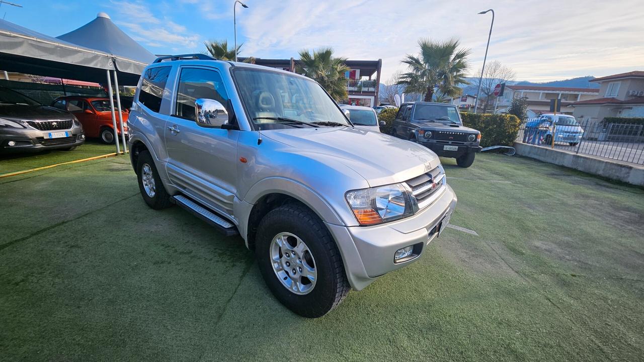 Mitsubishi Pajero 3.2 16V DI-D 3p. GLS