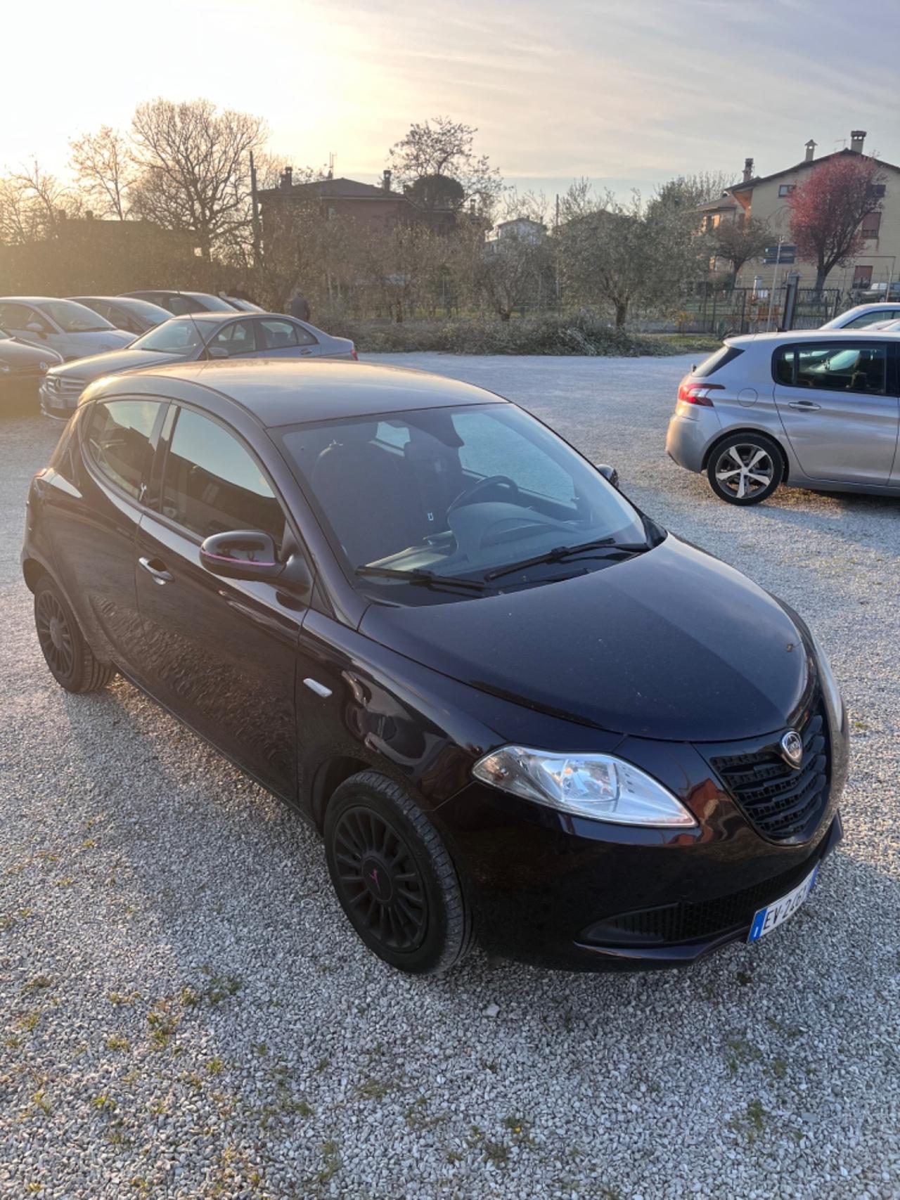 Lancia Ypsilon 1.3 Multijet 110000 km PARI AL NUOVO