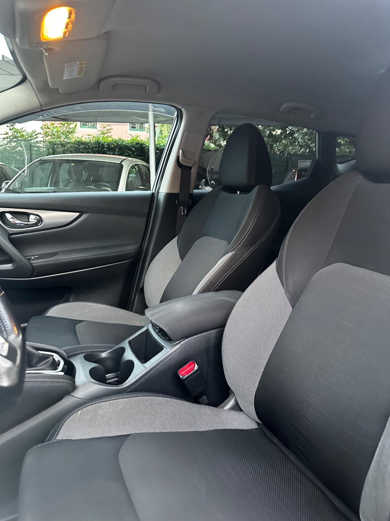 Nissan Qashqai 1.5 dCi N-Connecta