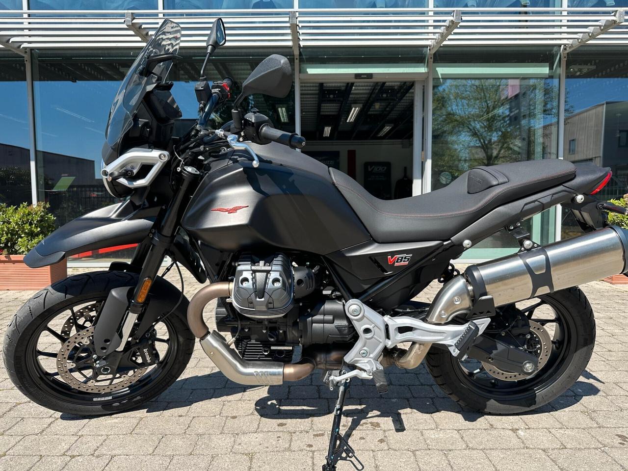 Moto Guzzi V 85 STRADA