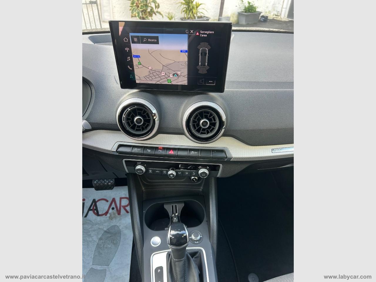 AUDI Q2 35 TFSI S tronic Identity Black