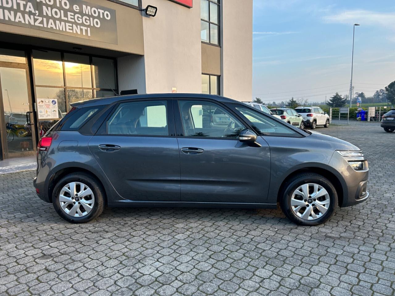 Citroen C4 Picasso 1.5d. |NAVI|SENSORI POST